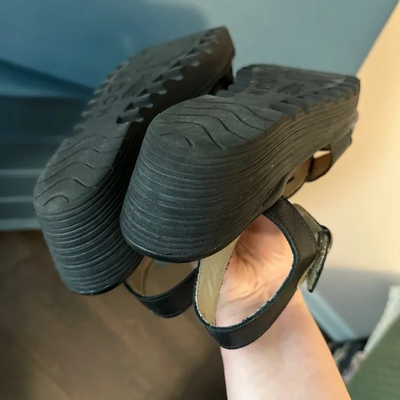 Fly London Rini Black Sandals 41 (10) - Picture 6 of 6